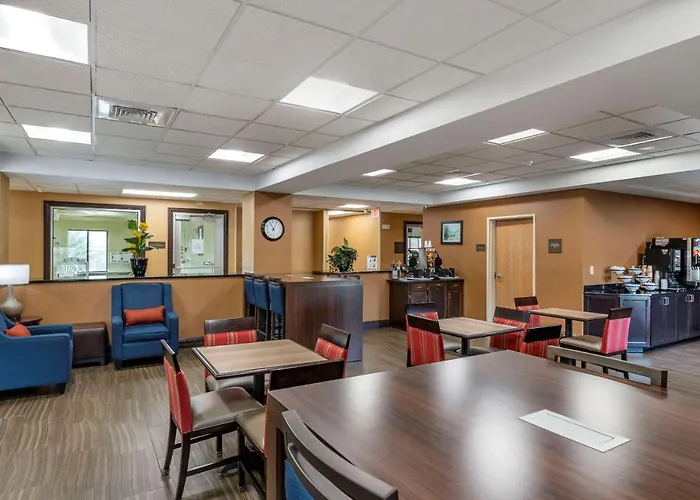 Comfort Inn East