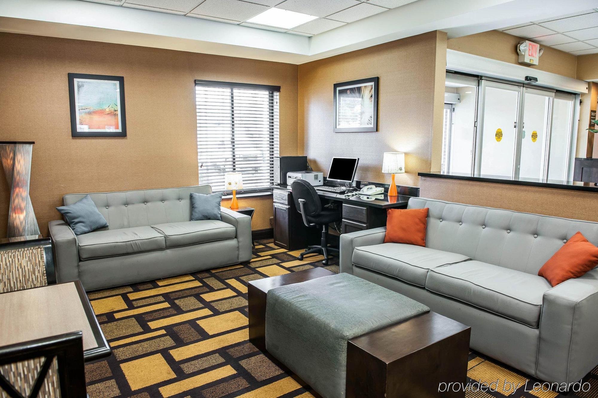 Comfort East Inn 2*