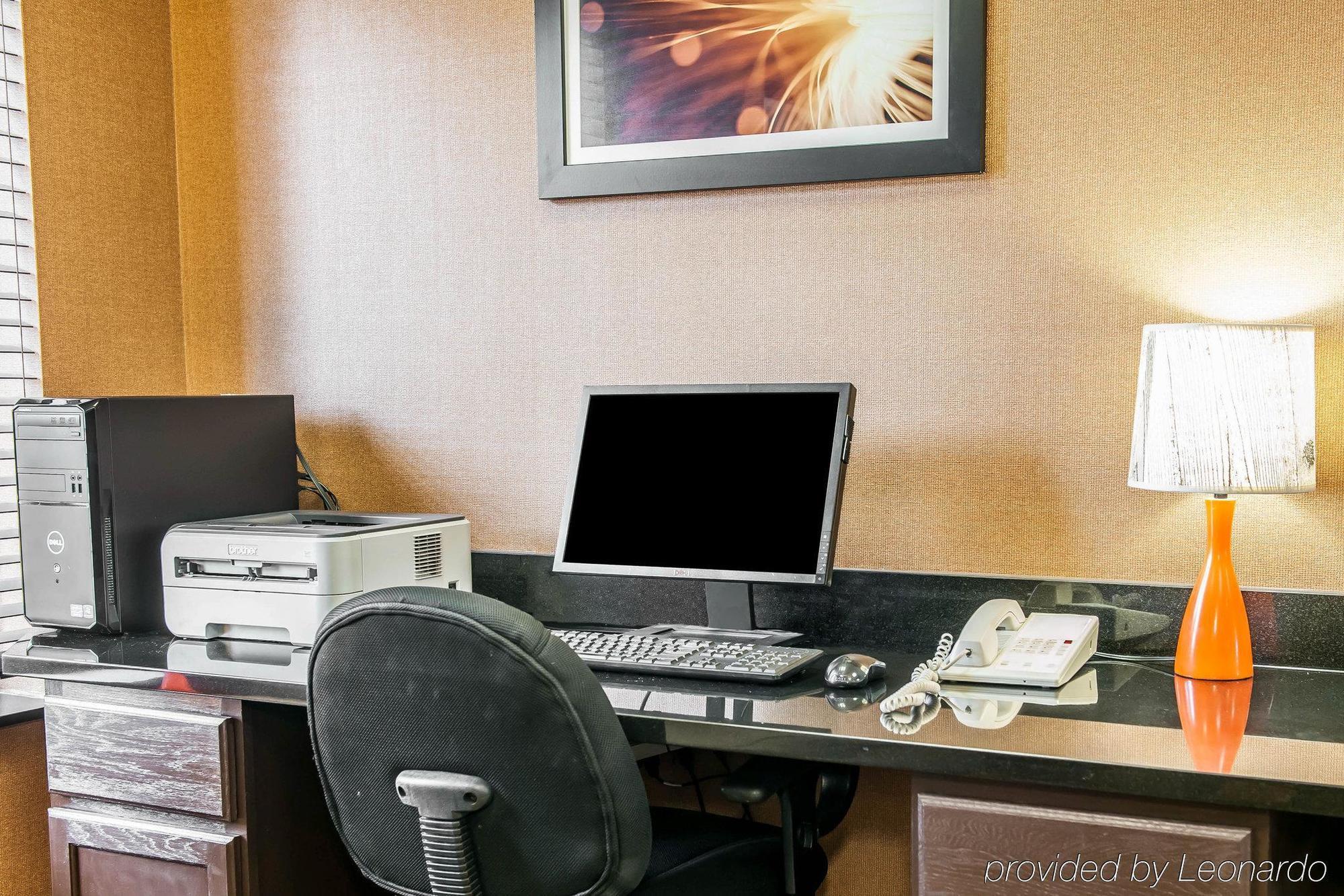 Comfort East Inn