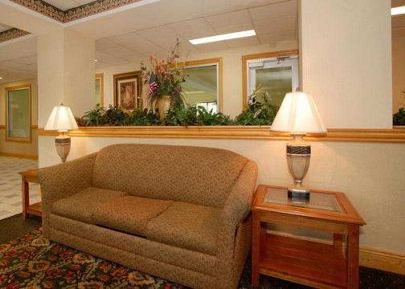 Comfort East Inn 2*